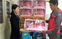 ���繫˾ΪԱ����Ů������һ��ͯ����Ʒ